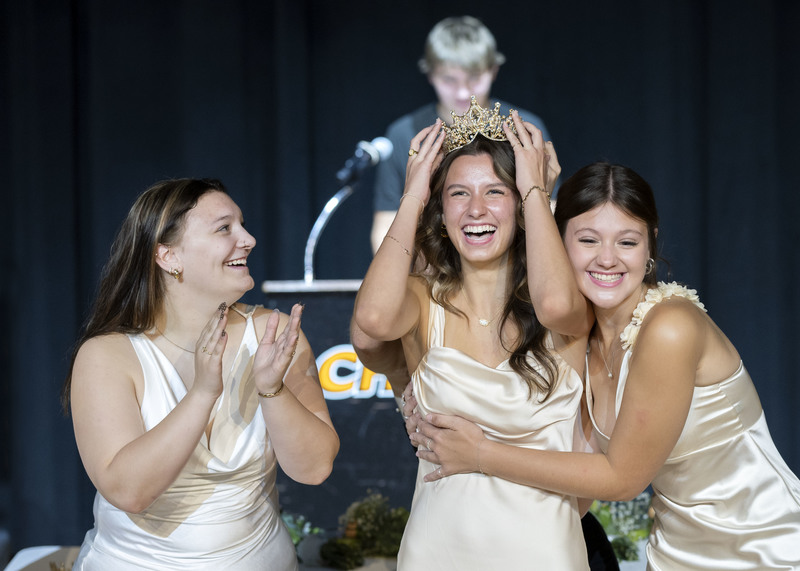 Hilfer crowning