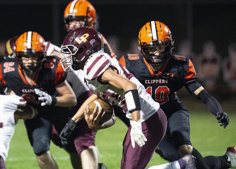 Smith moves in for a tackle