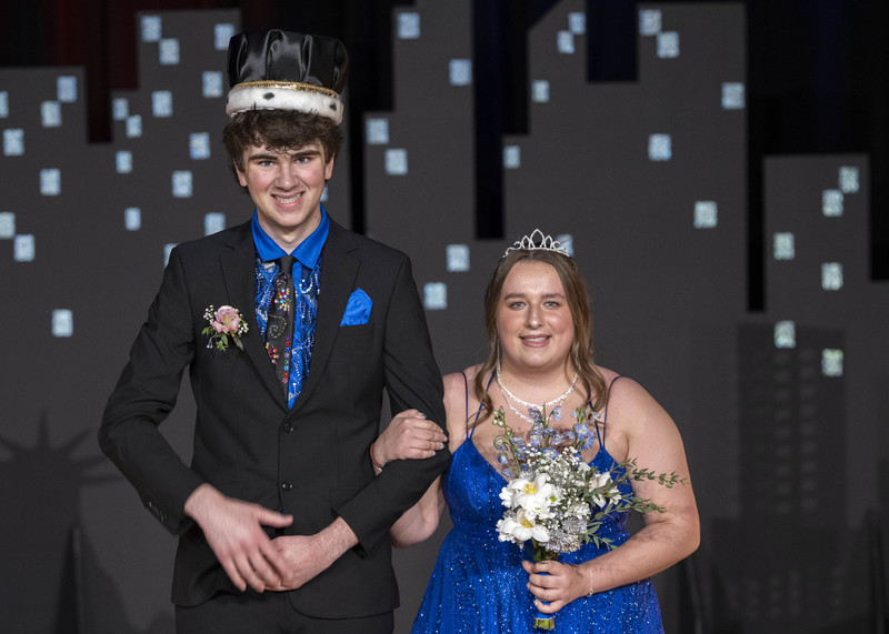 prom king and queen