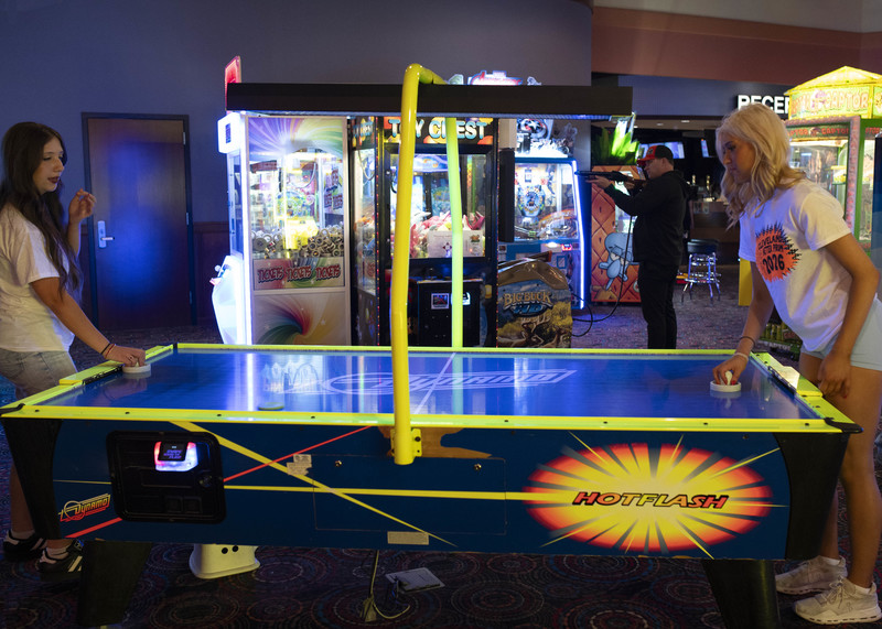 Air hockey