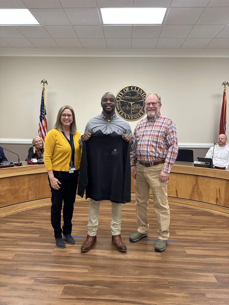 Board recognizes Shawn Humphrey