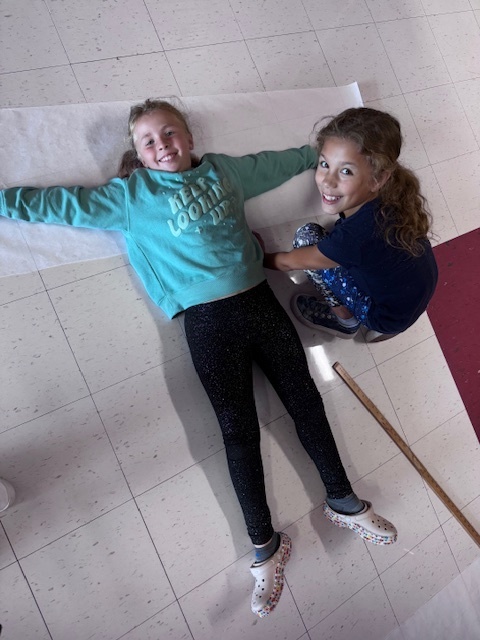 measuring wingspan of partner