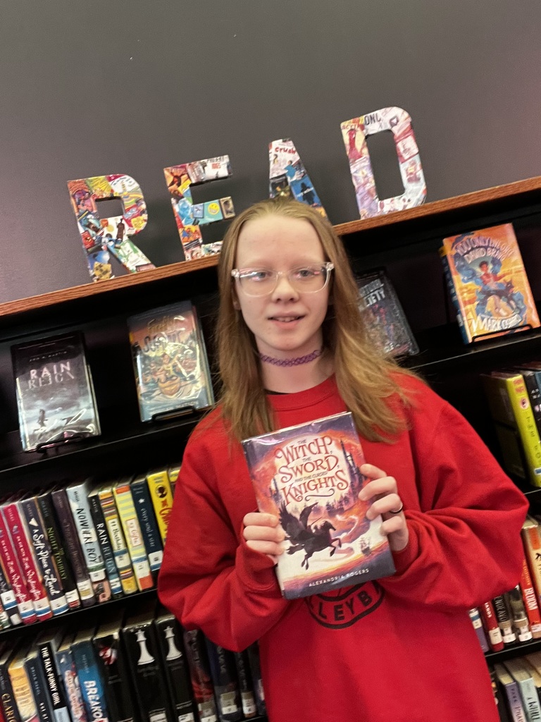 6th Grade Royalty Reads Leader