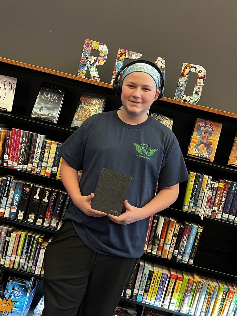 8th Grade Royalty Reads Leader