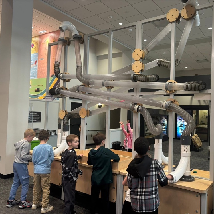 students enjoying the putnam museum