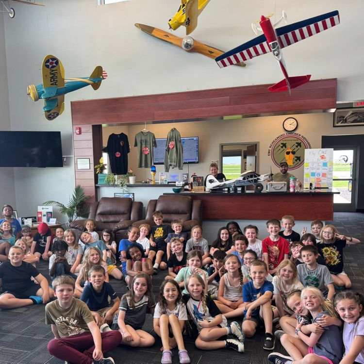 large class at airport 