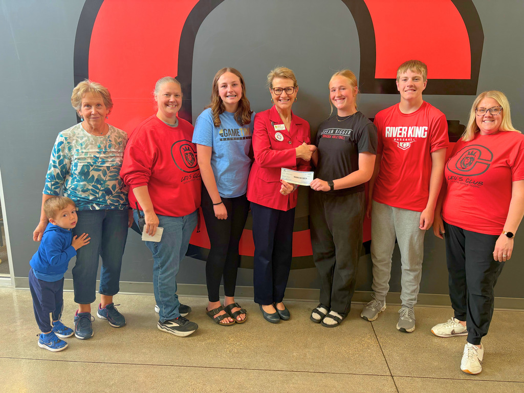 Dawn Schuetzle, Alyssa Kenney, Makenzie Wheat,  Sara Lind, Grace Griswold, Elijah Craft, and  Allison Schultz