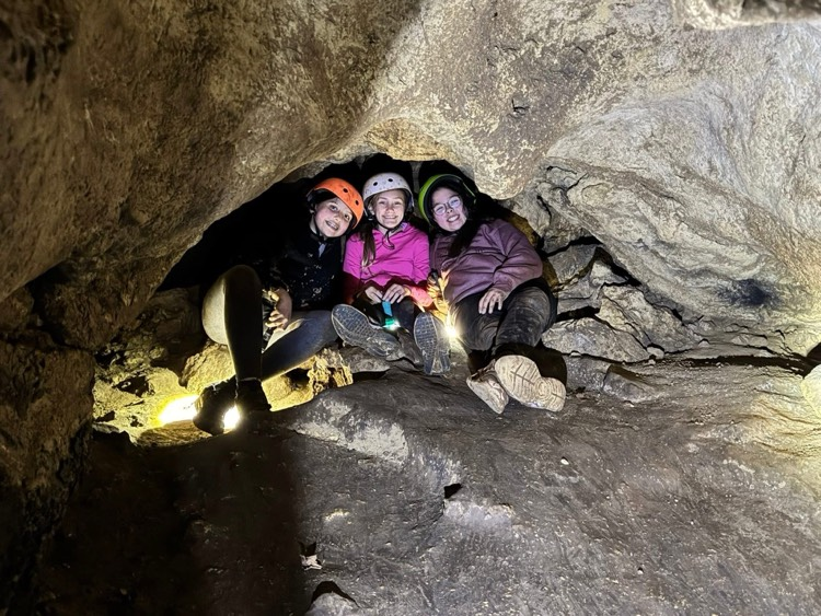 girls at the caves