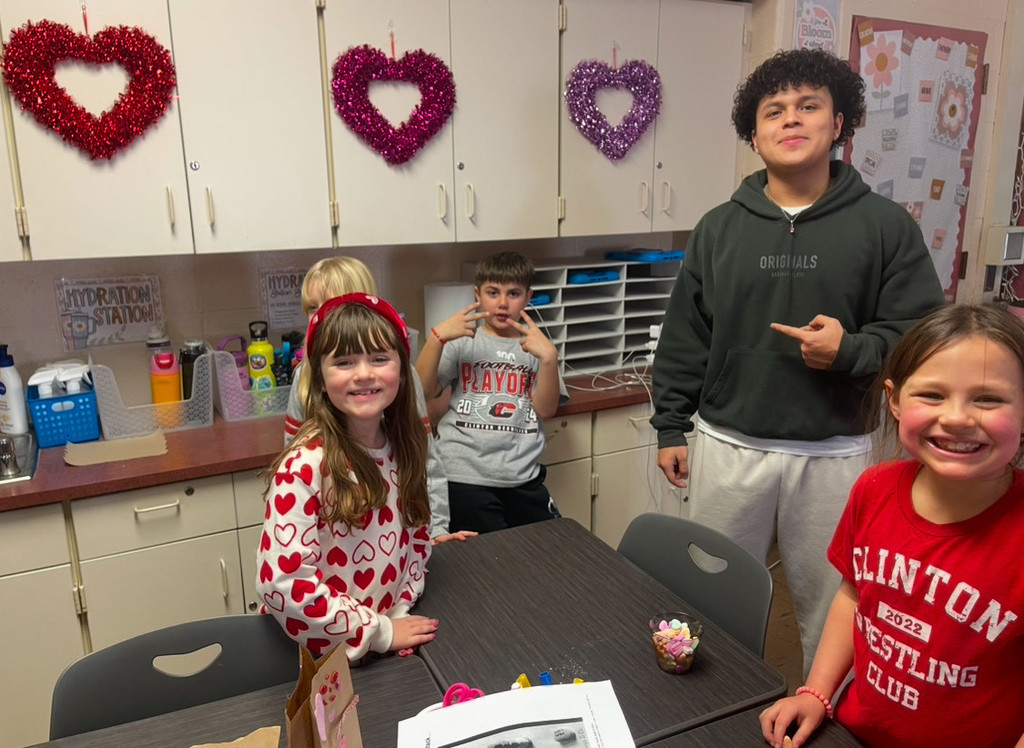 NHS students with 2nd graders