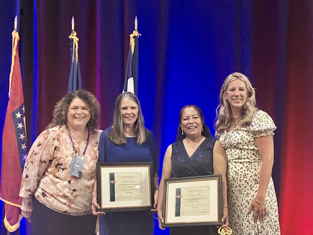 Leslie Lewis and Dolores Torres at the Opaa Convention