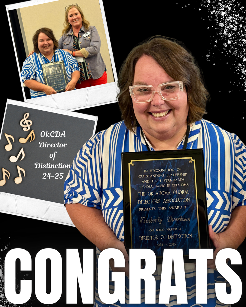 Vocal Music Educator Kim Duerksen holding her Director of Distinction award