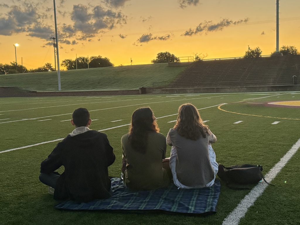 Students at Senior Sunrise