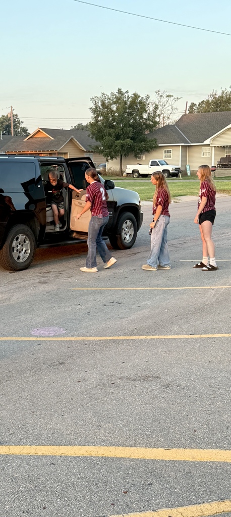 CHS Softball players greeting Nance students