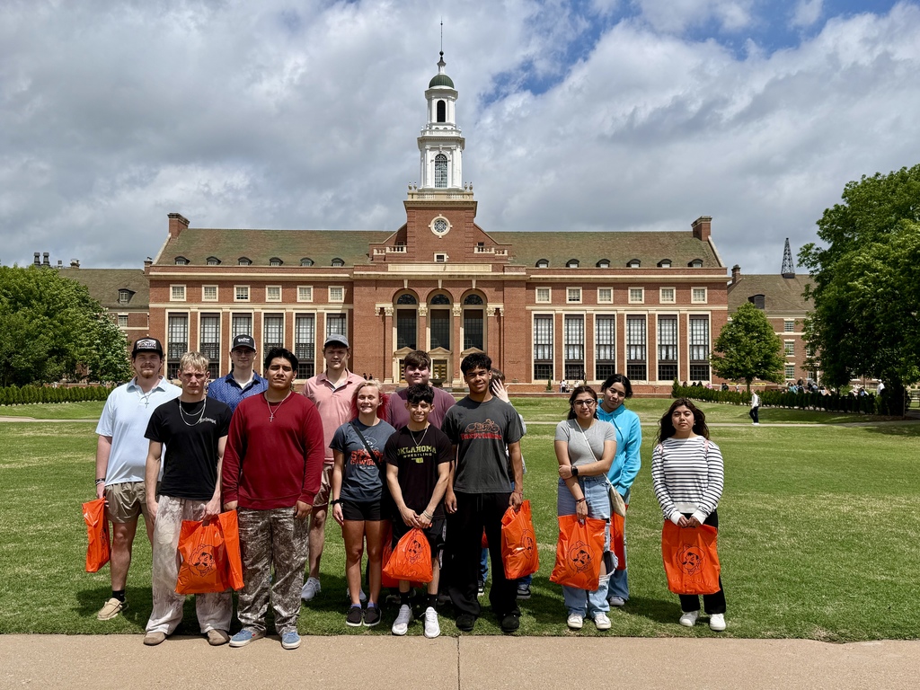 CHS students standing in front of OSU