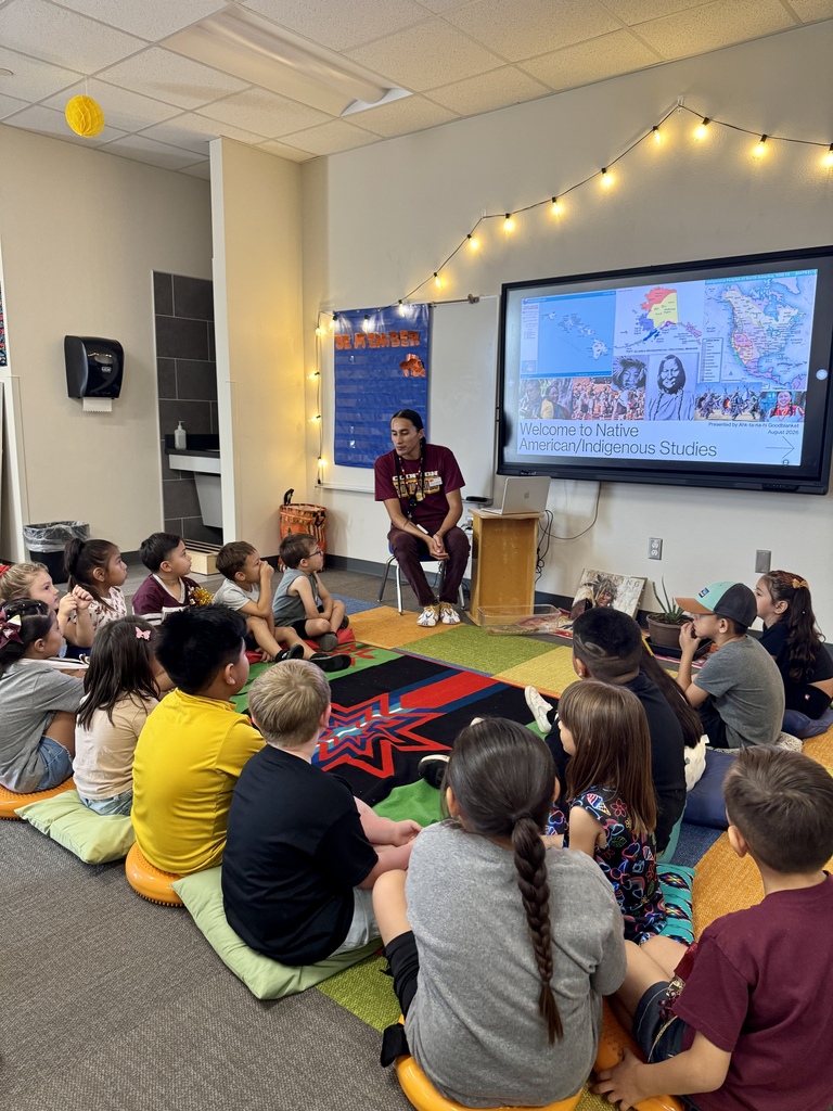 Students in Mr.Goodblanket's class at Nance asking questions about his presentation