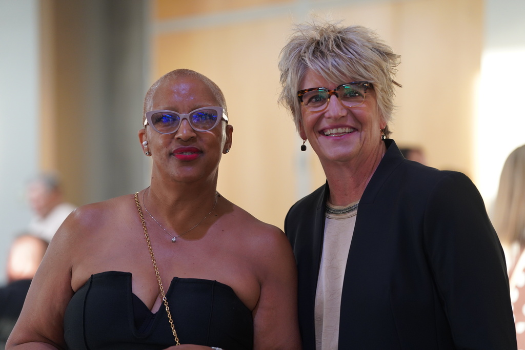 1984 Lady Reds, Carla Bell and Jamie Siess