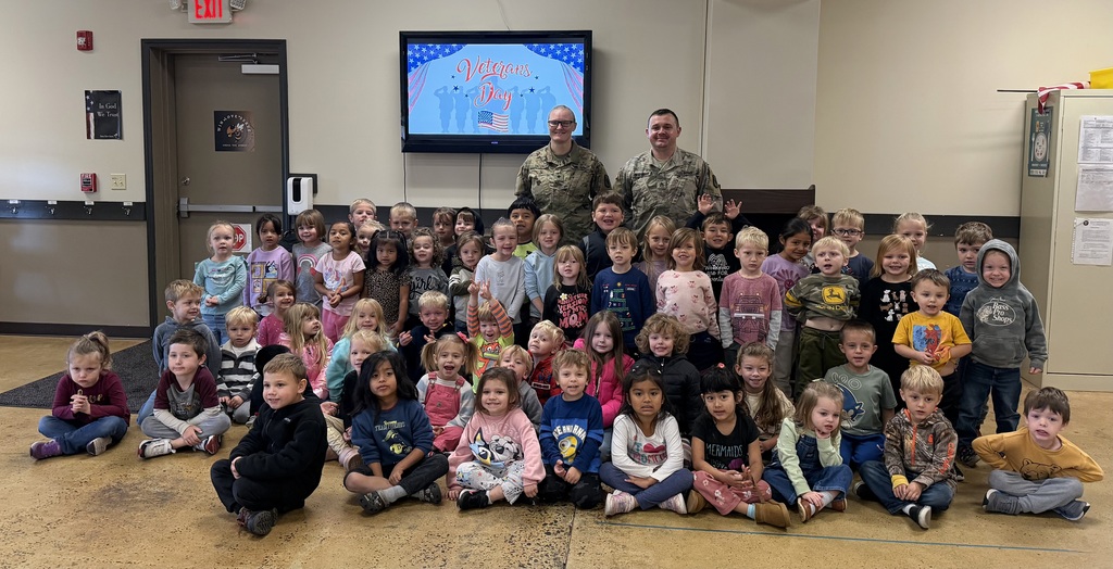 soldiers speaking to prek students
