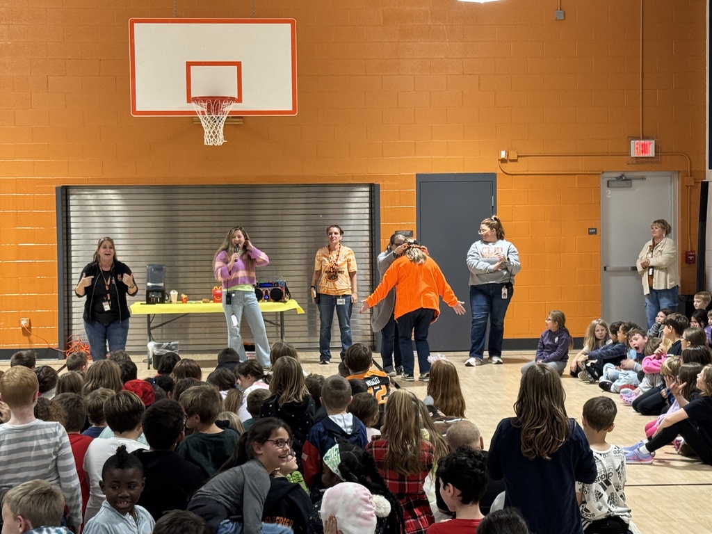 Mrs. Redumski receives chain