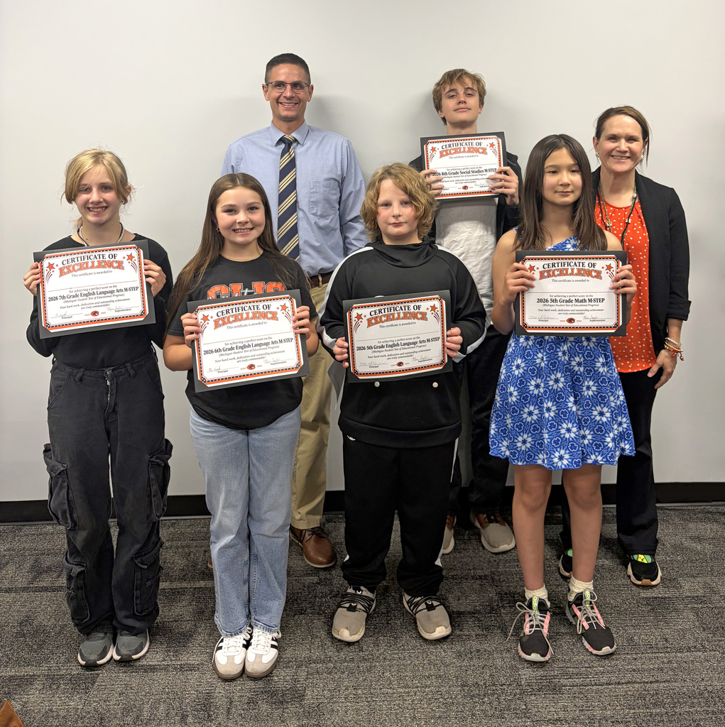 Photo of perfect m-step students. 