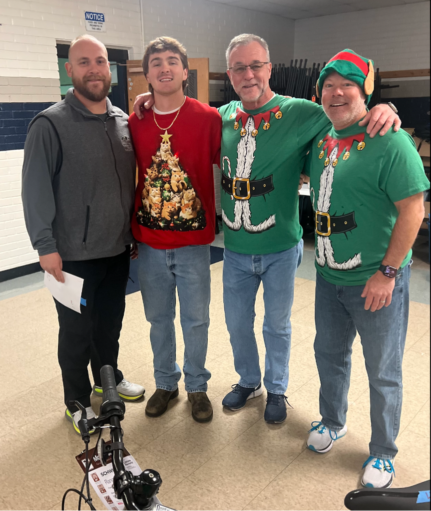 holiday assistance_elves