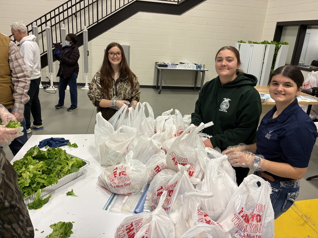 packaging salad kits at CCI