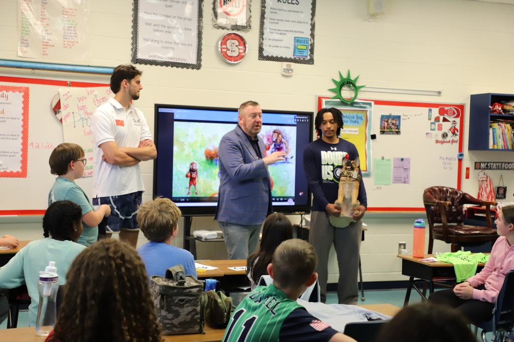 Queens Men's Basketball