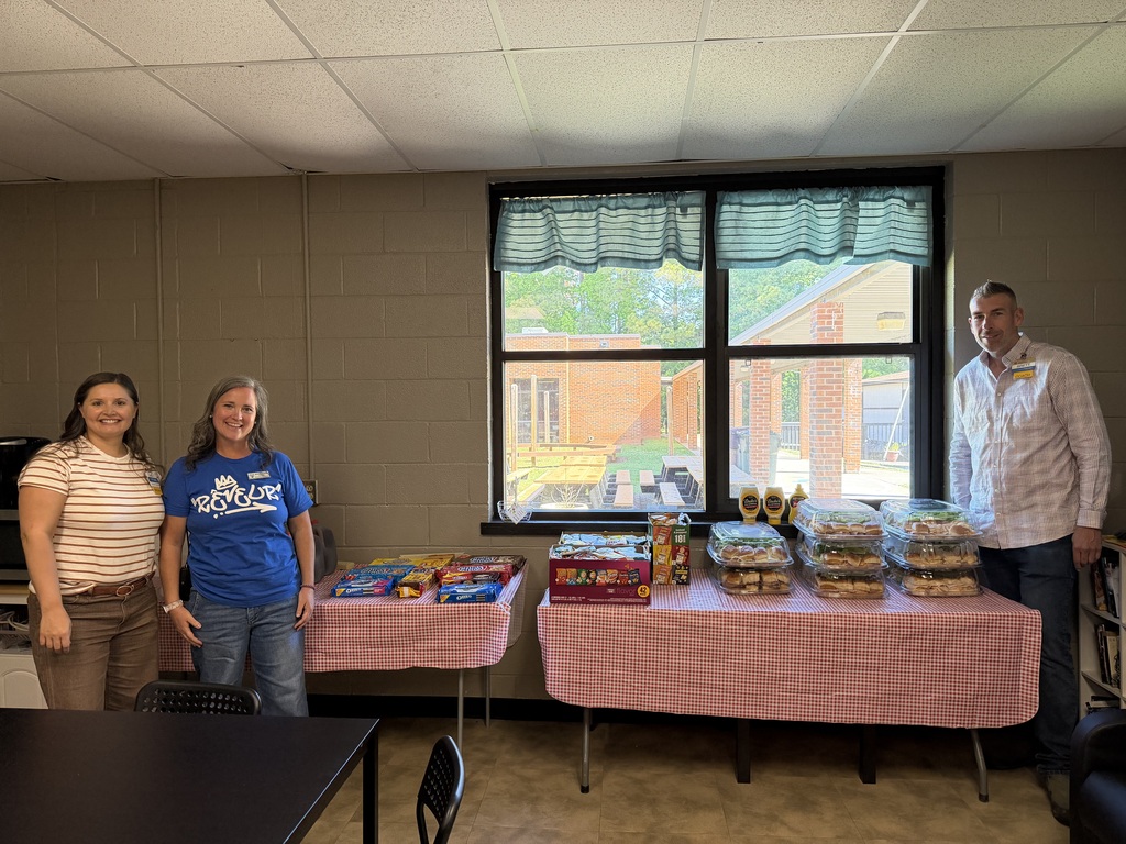 Bethel Elementary receives lunch, compliments of Lake Wylie Walmart Supercenter