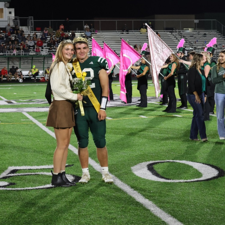 Cloverleaf Homecoming Queen Kayla Shook and King Ethan Gray