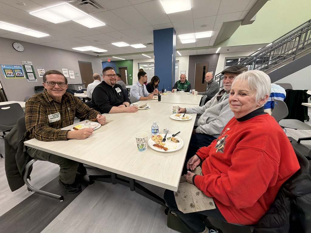 Guests enjoying breakfast