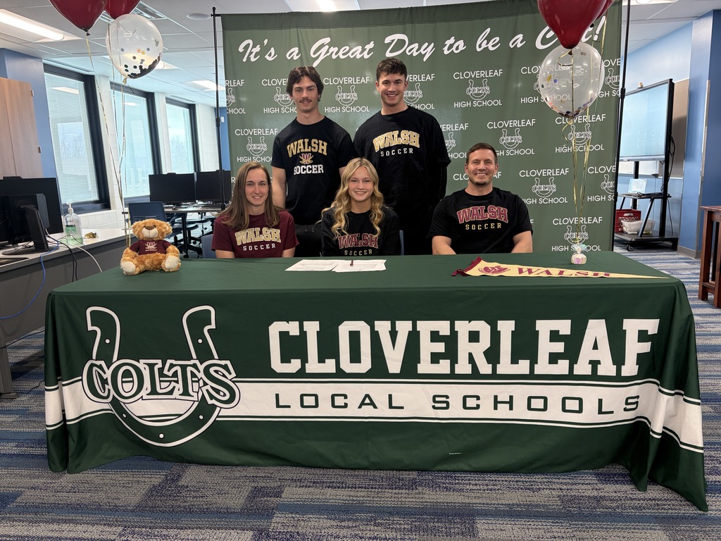 Hannah Hopek and family