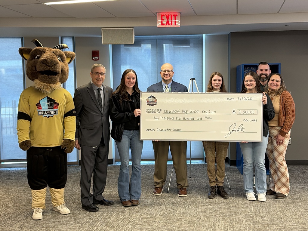 Cloverleaf High School Key Club at Pro Football HOF