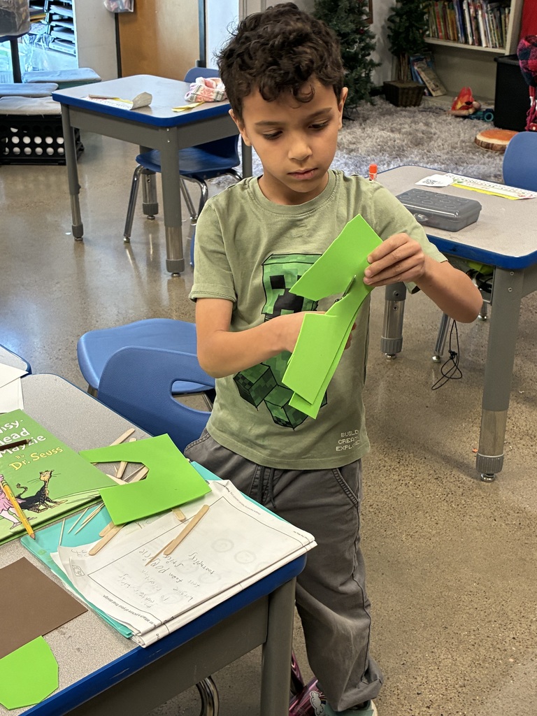 Mrs. Adams' class learning about Animal Adaptations 