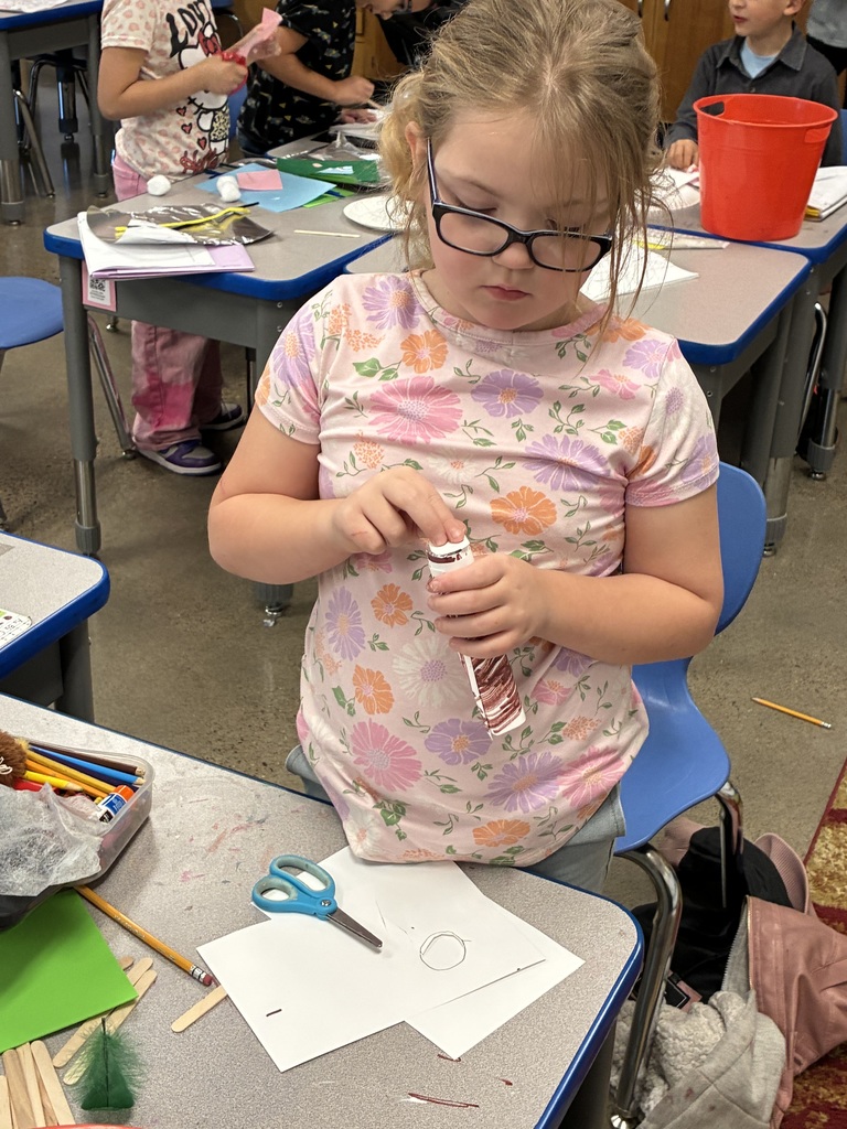 Mrs. Adams' class learning about Animal Adaptations 