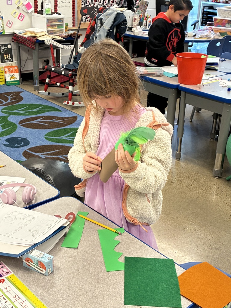 Mrs. Adams' class learning about Animal Adaptations 