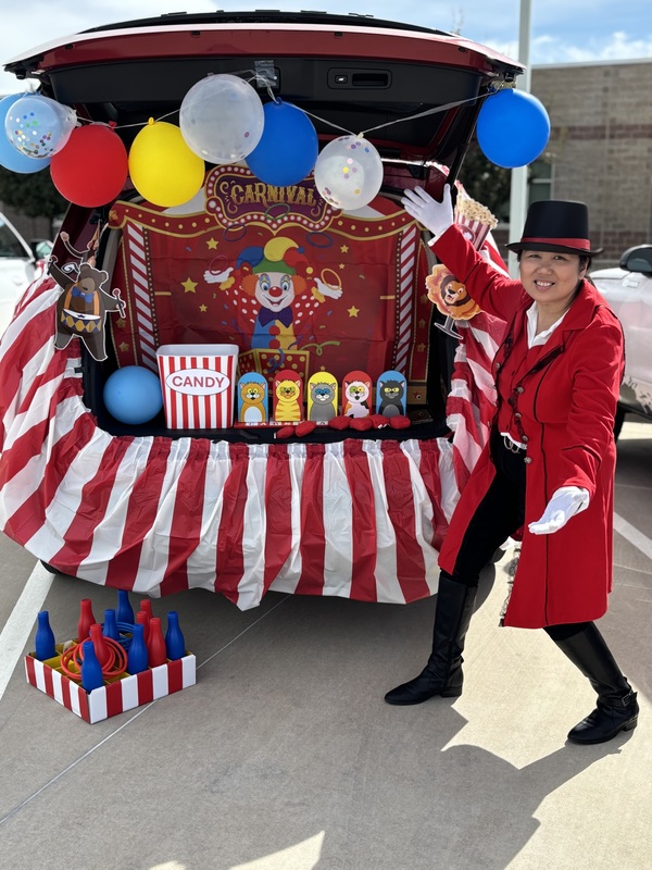 A trunk decorated as a circus with balloons