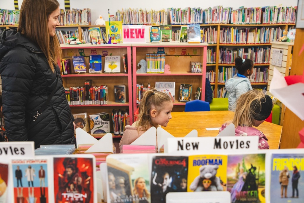 upk visits the library