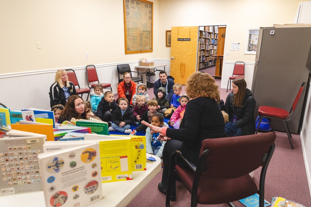 upk visits the library