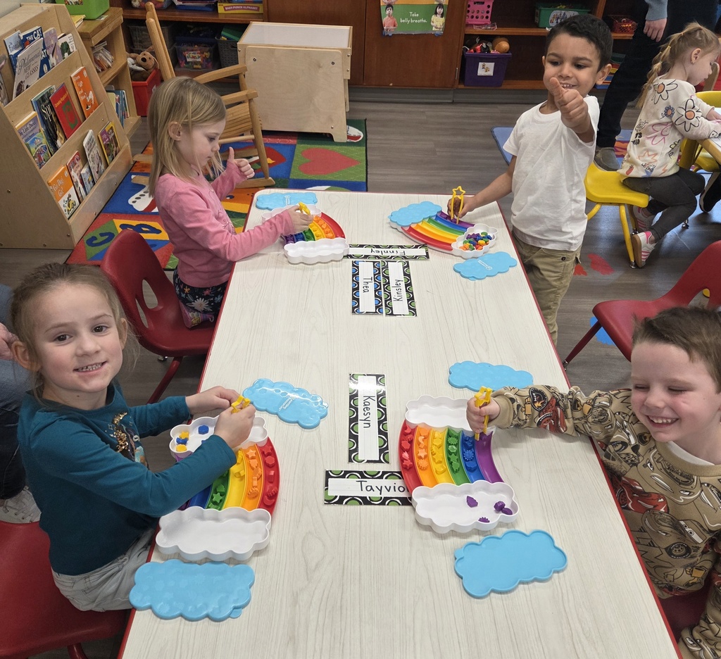 kids doing color-themed activities