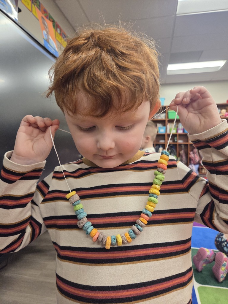 kids doing color-themed activities