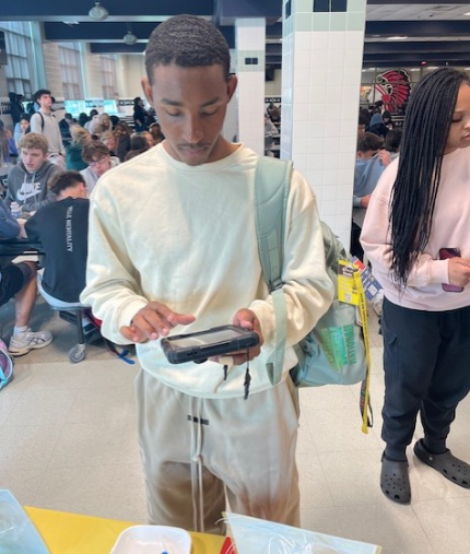 Picture of CASH students registering to vote #4