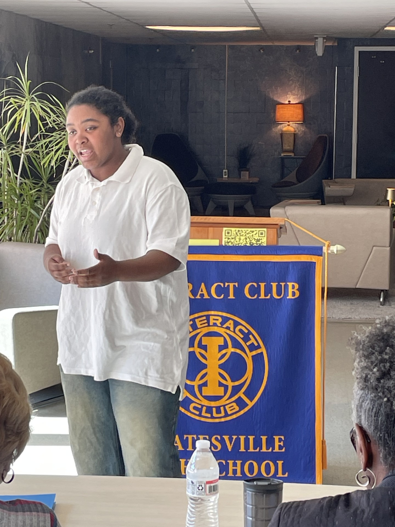 Ellevia Walters giving her speech.