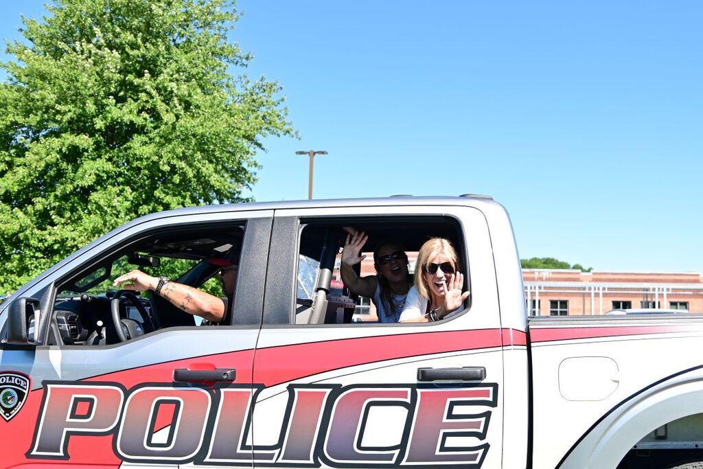 Reeceville fifth grade promotion parade 2026 pic #1