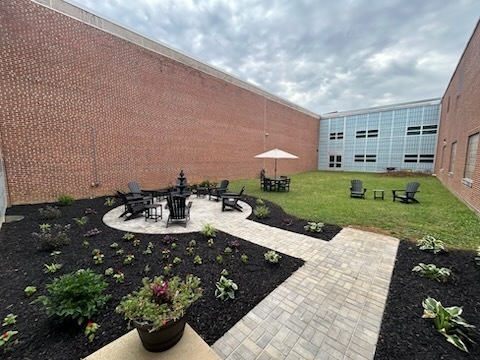 College & Career Center Courtyard pic #9