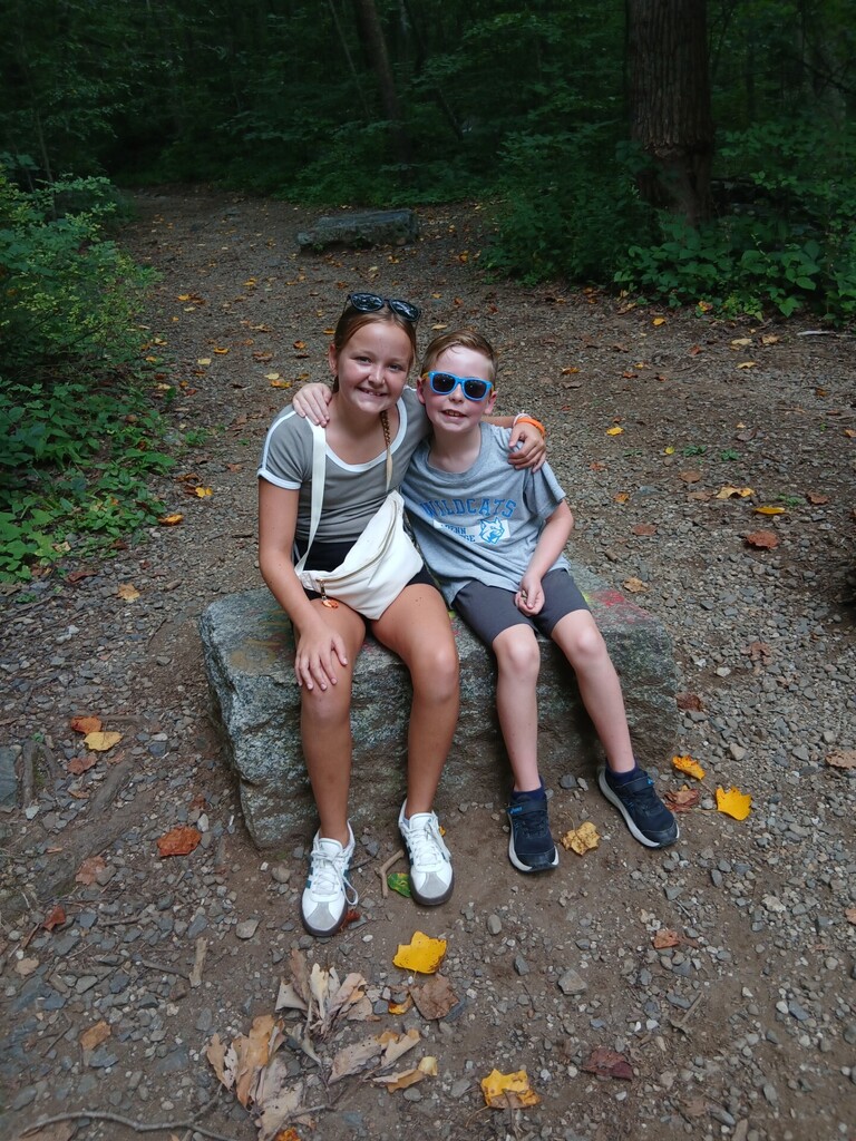Maggie&Rowan_Reeceville Pic #8