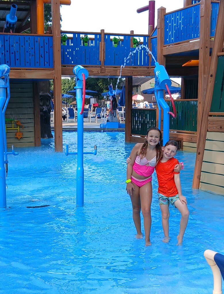 Maggie&Rowan_Reeceville Pic #5