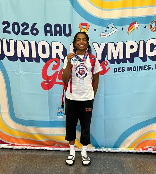 Summer Snapshots 2026 -- Stephan Carter pic#1