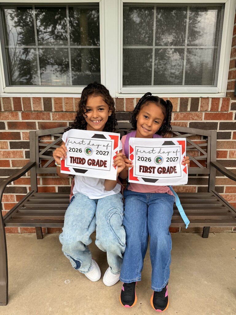First Day 2026: Alyza and Avalys Saylor