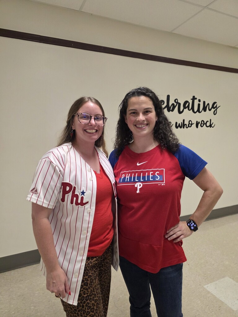 Wear Phillies gear or Wear Red day on Tuesday, September 29, pic#1