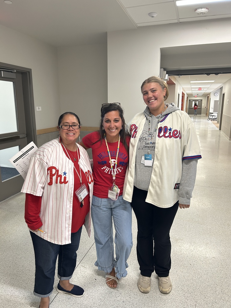 Wear Phillies gear or Wear Red day on Tuesday, September 29, pic#8