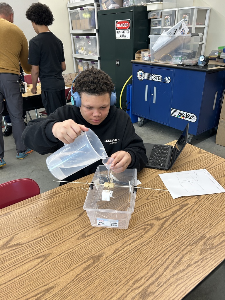 North Brandywine Ocean Energy Converters Eighth Grade Project pic#2